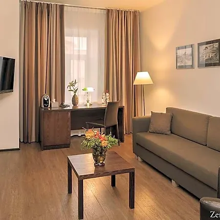 Hotell Kreutzwald 4*