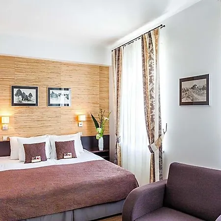 Hotell Kreutzwald 4*