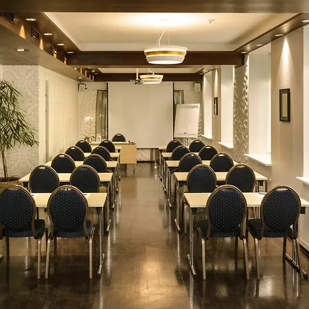 Kreutzwald Szálloda