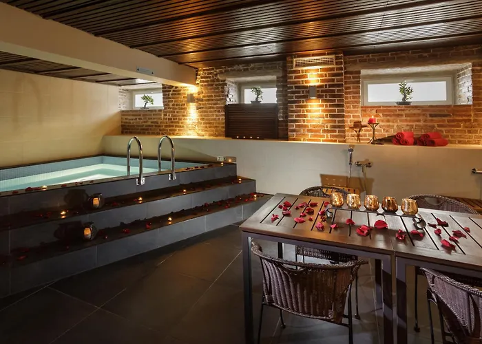 Kreutzwald Отель