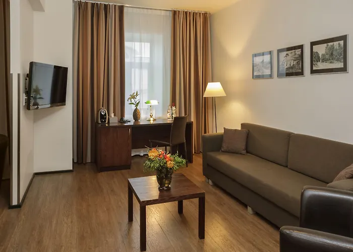 크로이츠발트 4*