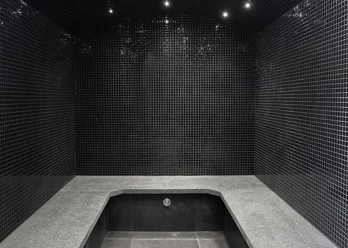 크로이츠발트 호텔 4*